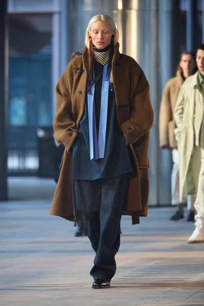 Look 34